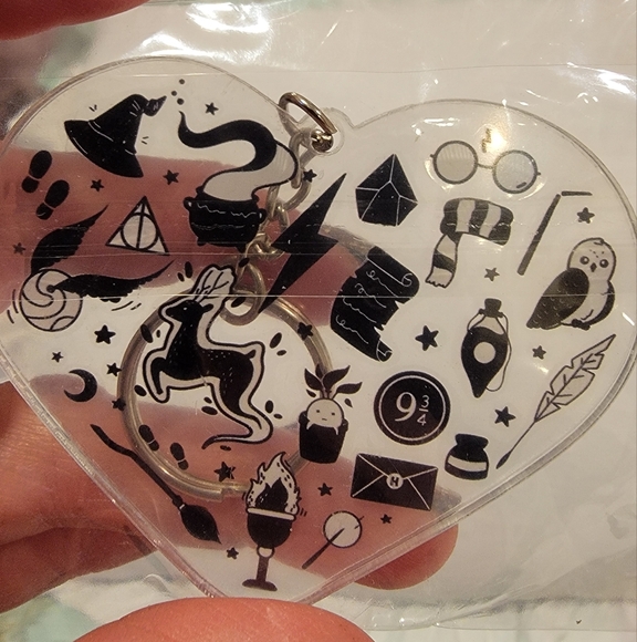 Harry Potter clear heart keychain - Picture 6 of 8